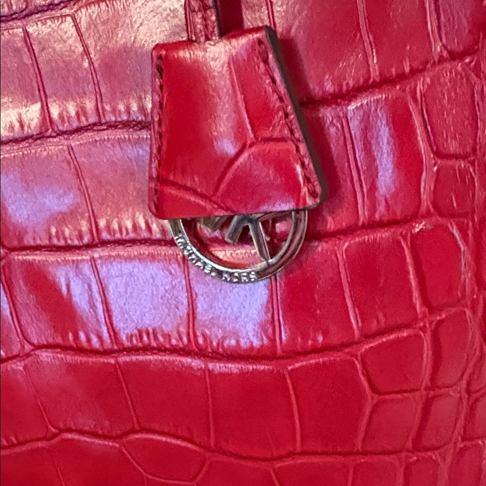 Michael Kors Dillon Large Red Croc-Embossed Satchel - Picture 2 of 16